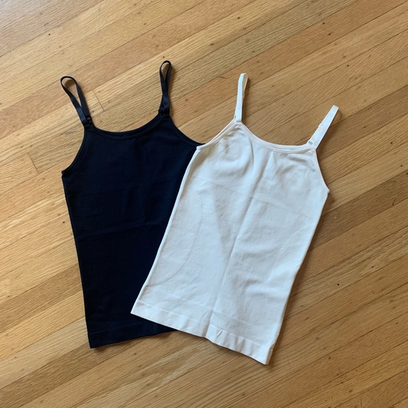 2 SHAPERMINT SCOOP NECK CAMI’S BLACK & IVORY SIZE M/Ivory worn once- Black NWOT - Picture 3 of 8